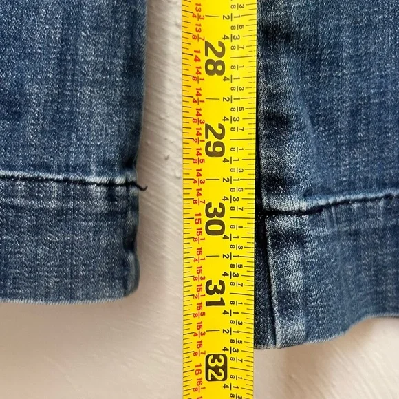 Authentic Gap 1969 Mid-Weight High Rise Trouser Jesns Women’s Size 2/26 - Picture 10 of 11